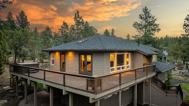 1960 NW Keenan Court, Bend, OR 97703