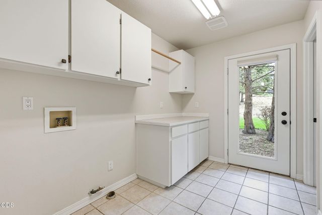 1960 NW Keenan Court, Bend, OR 97703