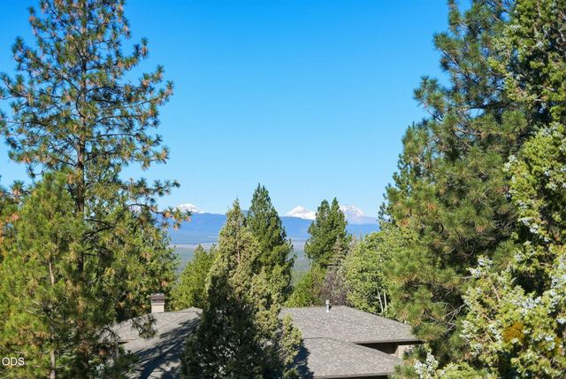1960 NW Keenan Court, Bend, OR 97703