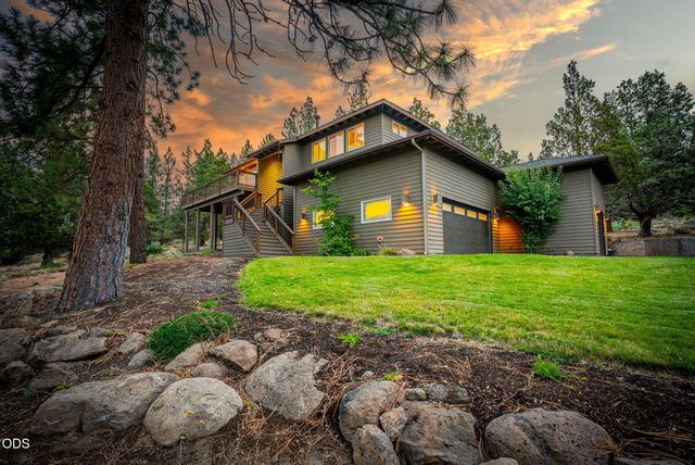 1960 NW Keenan Court, Bend, OR 97703