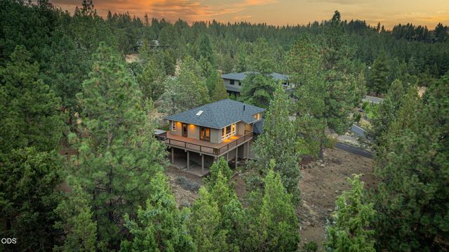 1960 NW Keenan Court, Bend, OR 97703