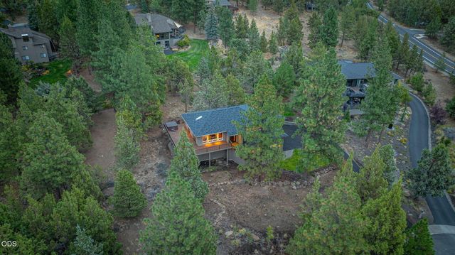 1960 NW Keenan Court, Bend, OR 97703