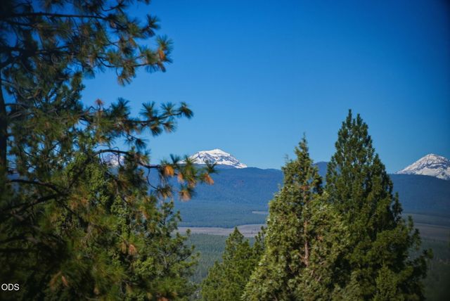 1960 NW Keenan Court, Bend, OR 97703
