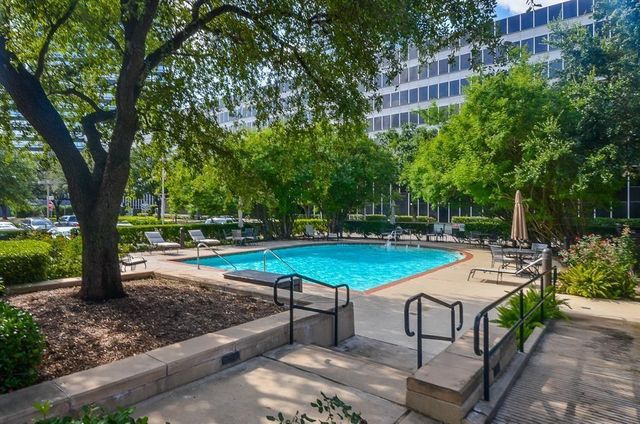 5050 Ambassador Way 210, Houston, TX 77056