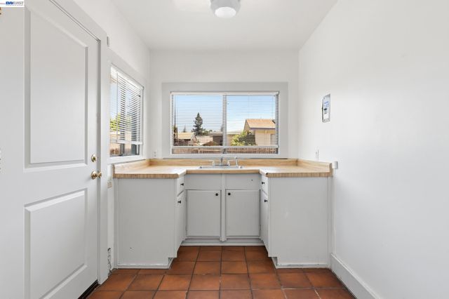 370 E 14Th St, San Leandro, CA 94577
