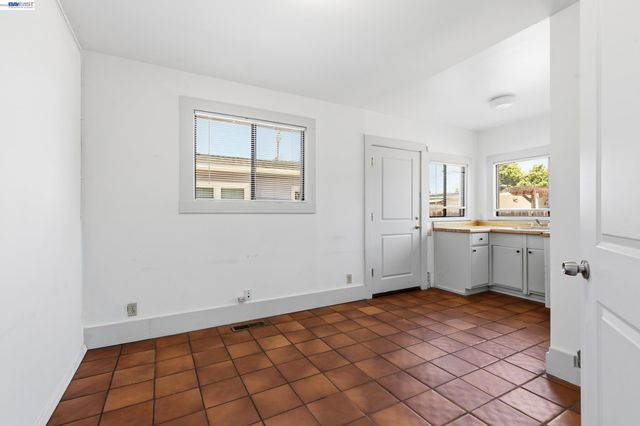 370 E 14Th St, San Leandro, CA 94577