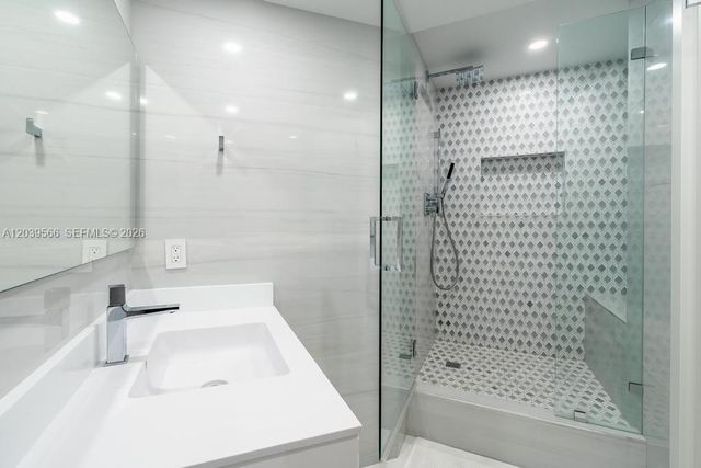 19500 Turnberry Way 16B, Aventura, FL 33180