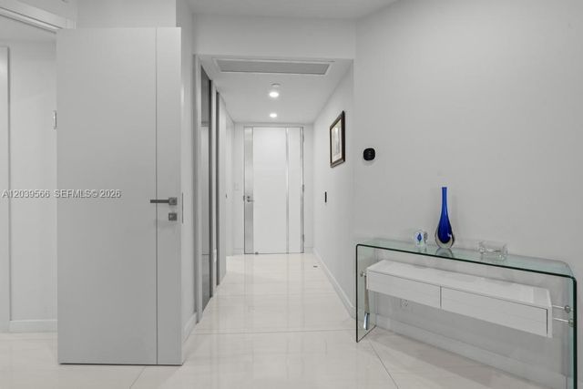 19500 Turnberry Way 16B, Aventura, FL 33180