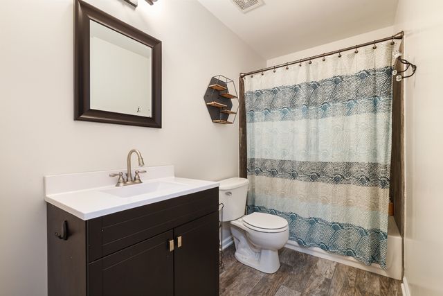 2508 Rosehall Lane, Aurora, IL 60503