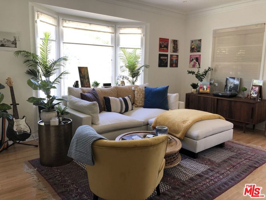 1173 Masselin Avenue, Los Angeles, CA 90019