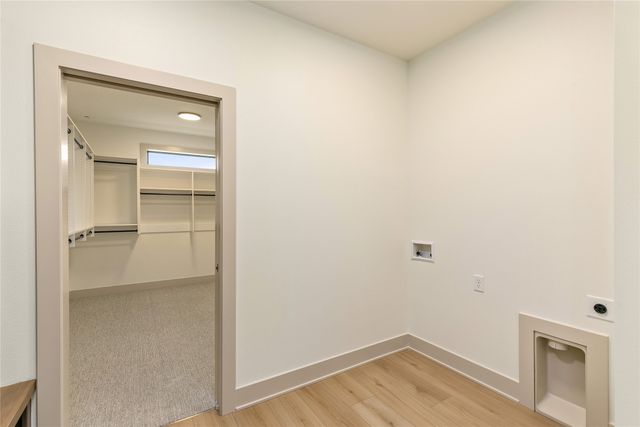 1348 S Auburn Place, West Des Moines, IA 50266