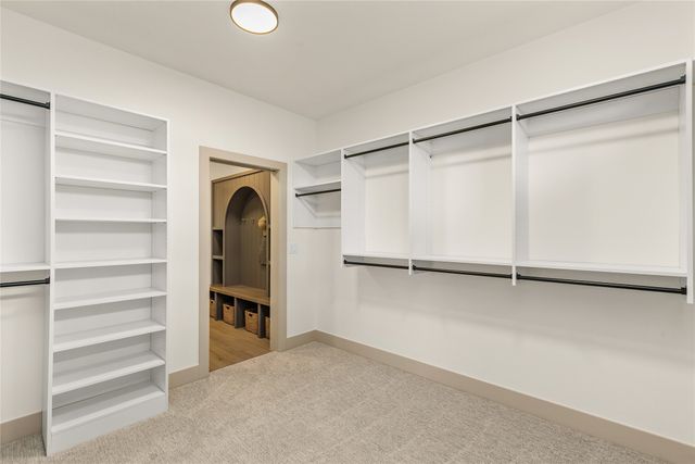 1348 S Auburn Place, West Des Moines, IA 50266