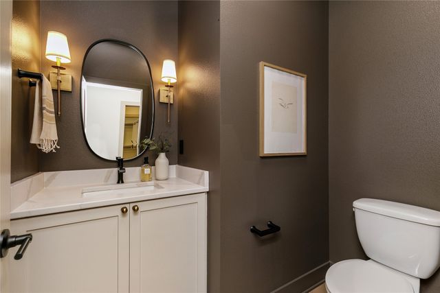 1348 S Auburn Place, West Des Moines, IA 50266