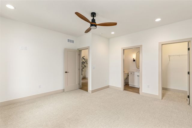 1348 S Auburn Place, West Des Moines, IA 50266