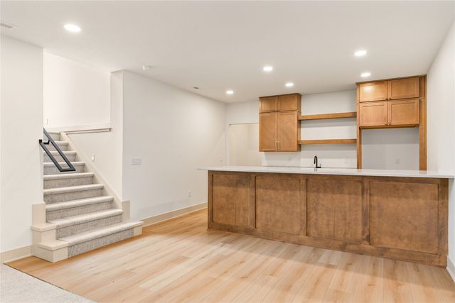 1348 S Auburn Place, West Des Moines, IA 50266