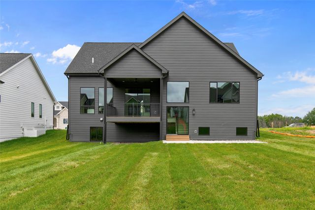 1348 S Auburn Place, West Des Moines, IA 50266