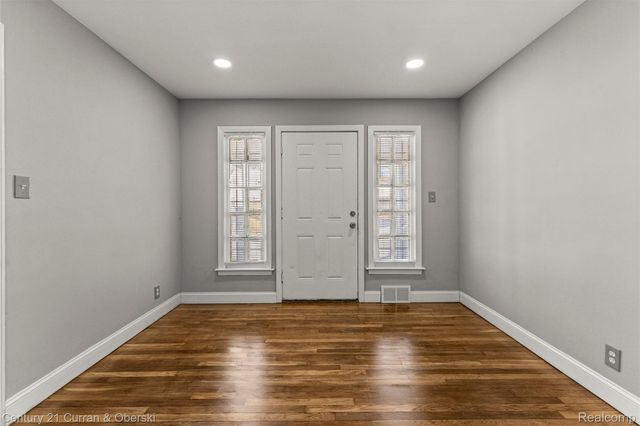 15805 Lindsay Street, Detroit, MI 48227