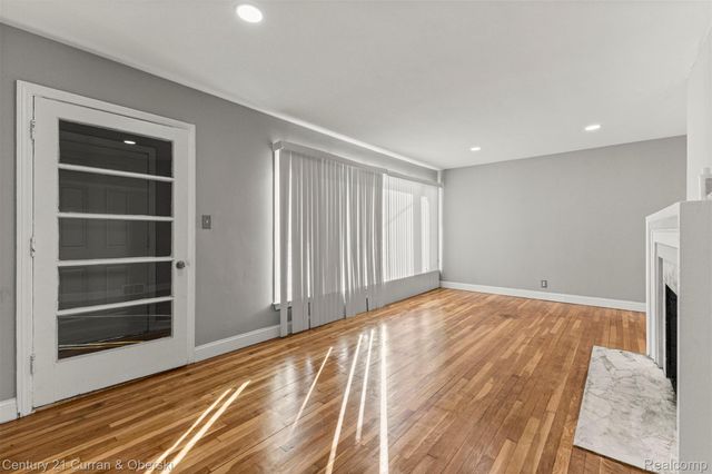 15805 Lindsay Street, Detroit, MI 48227