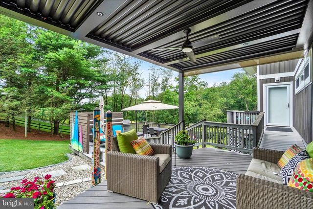 1123 TOWER RD, York, PA 17406