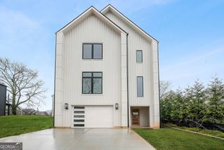 3220 Osborne Road NE, Atlanta, GA 30319