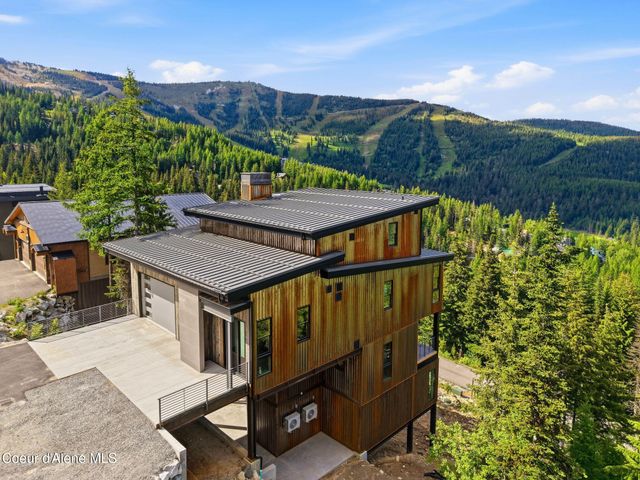 277 Blizzard Drive, Sandpoint, ID 83864