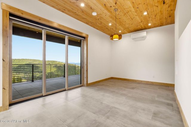 277 Blizzard Drive, Sandpoint, ID 83864