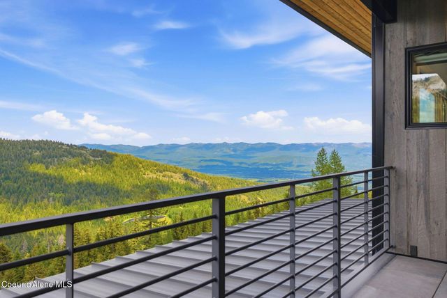 277 Blizzard Drive, Sandpoint, ID 83864