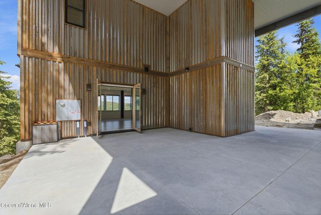 277 Blizzard Drive, Sandpoint, ID 83864