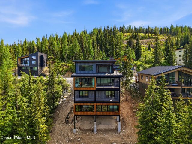 277 Blizzard Drive, Sandpoint, ID 83864