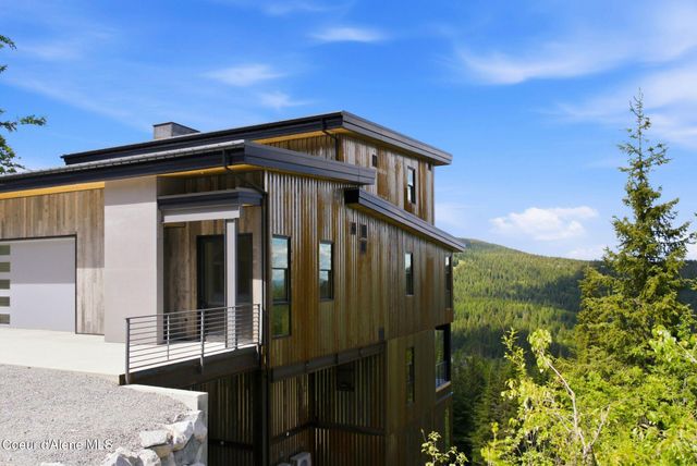 277 Blizzard Drive, Sandpoint, ID 83864