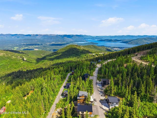 277 Blizzard Drive, Sandpoint, ID 83864