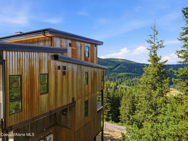 277 Blizzard Drive, Sandpoint, ID 83864