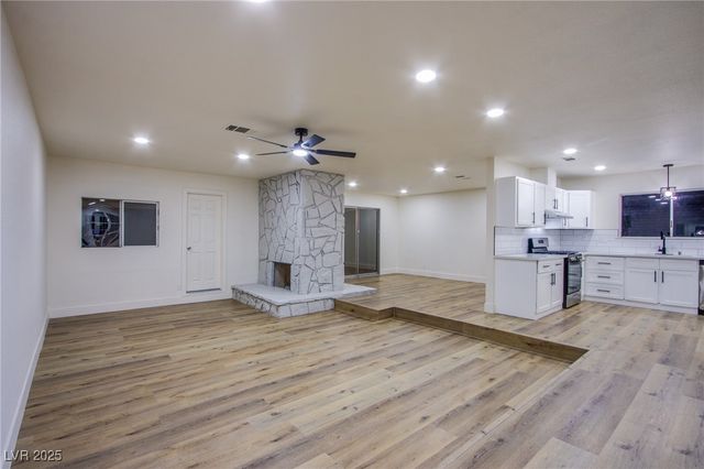 204 Bradshaw Way, Las Vegas, NV 89145