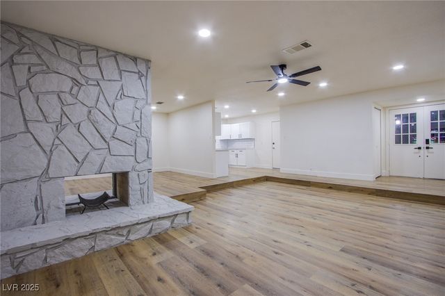 204 Bradshaw Way, Las Vegas, NV 89145