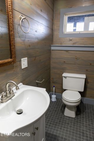 136 Riverview St, Newport, TN 37821