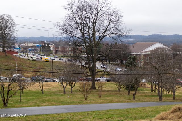 136 Riverview St, Newport, TN 37821