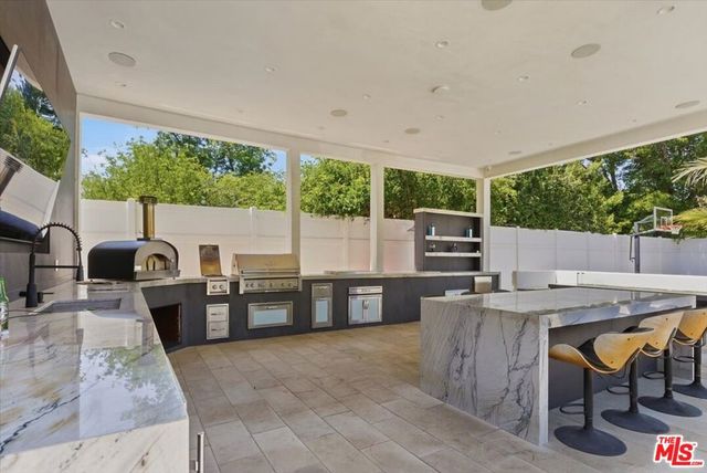 17211 Parthenia Street, Northridge, CA 91325