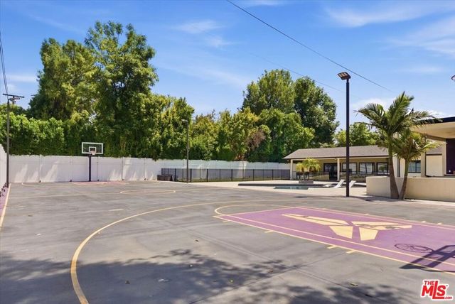 17211 Parthenia Street, Northridge, CA 91325