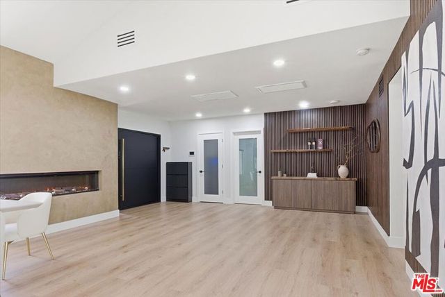 17211 Parthenia Street, Northridge, CA 91325
