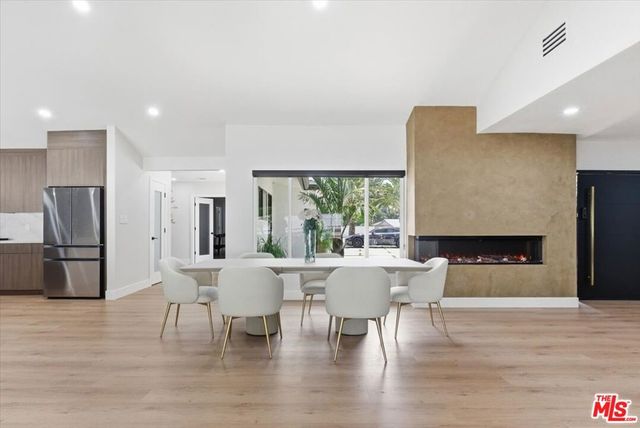 17211 Parthenia Street, Northridge, CA 91325