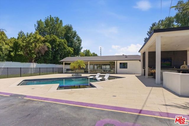 17211 Parthenia Street, Northridge, CA 91325