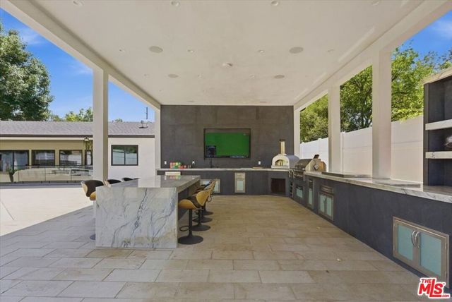 17211 Parthenia Street, Northridge, CA 91325
