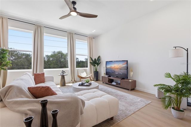 2104 4TH STREET S 3, St Petersburg, FL 33705