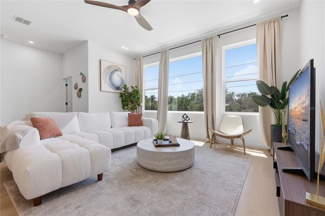 2104 4TH STREET S 3, St Petersburg, FL 33705