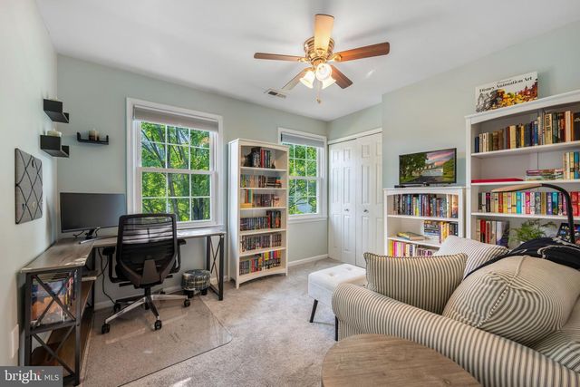 5722 ROCKY RUN DR, Centreville, VA 20120
