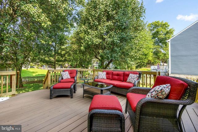 5722 ROCKY RUN DR, Centreville, VA 20120