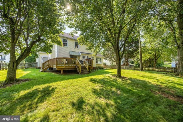 5722 ROCKY RUN DR, Centreville, VA 20120