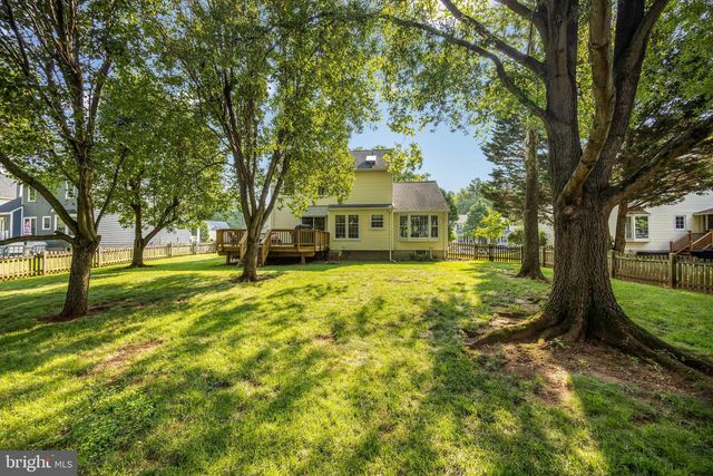 5722 ROCKY RUN DR, Centreville, VA 20120