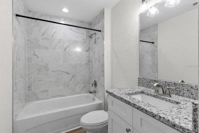 317 COURTLAND STREET, Auburndale, FL 33823