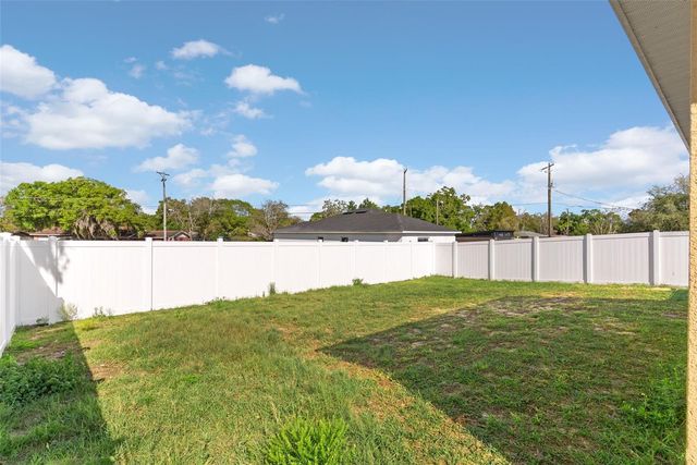 317 COURTLAND STREET, Auburndale, FL 33823